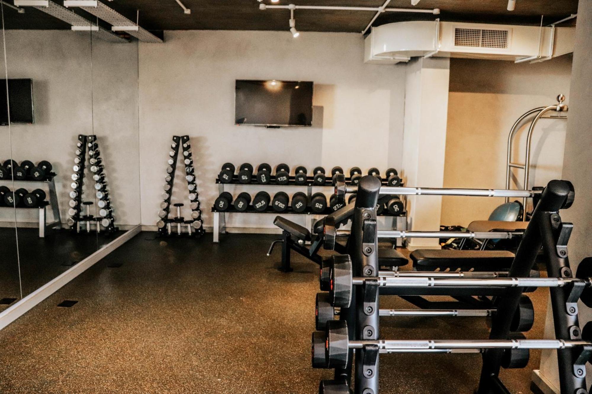 Wex624 - Spacious Modern Apartment-pool Bar Gym *