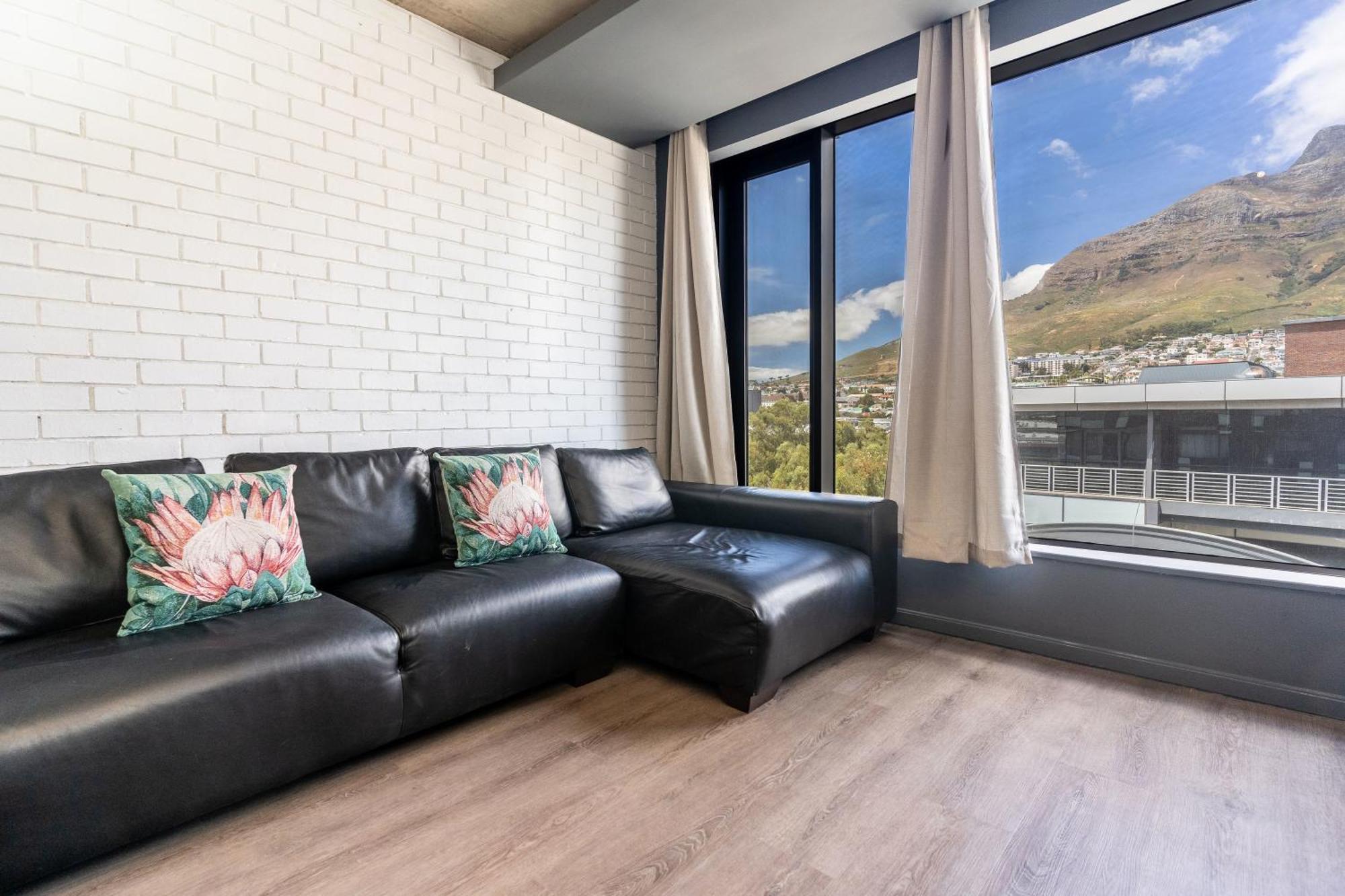 Wex624 - Spacious Modern Apartment-pool Bar Gym